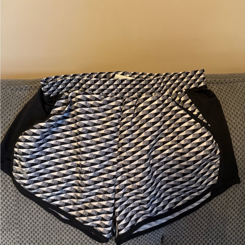 Under Armour Women's Black and White Patterned Athletic Shorts